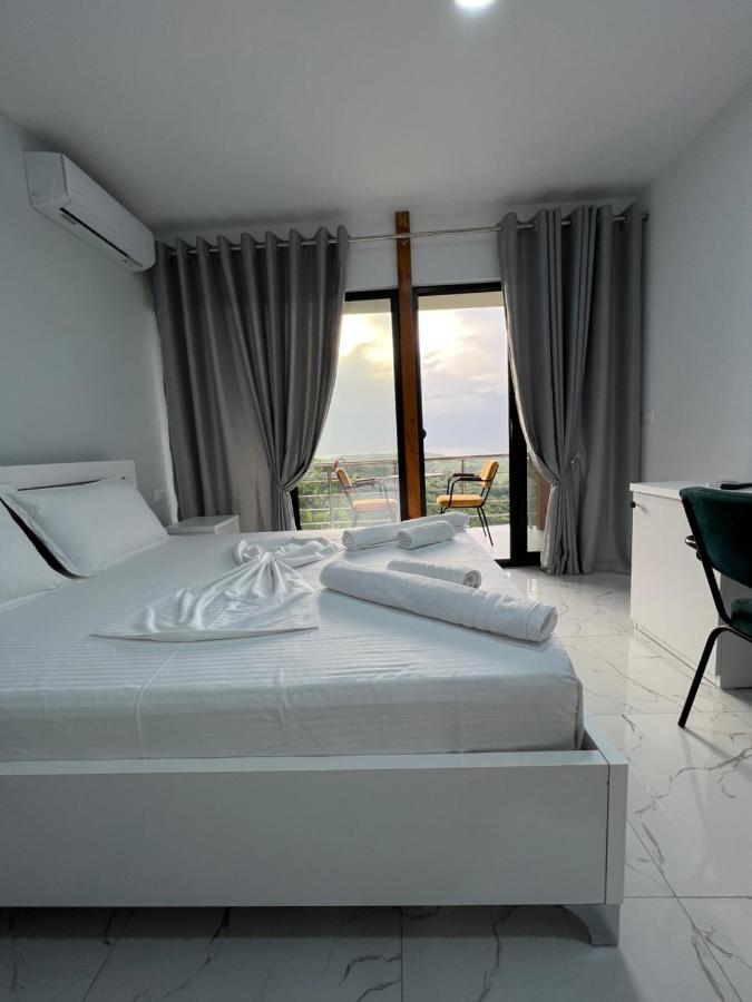 Restorant Hotel Xheni Durrës Zewnętrze zdjęcie