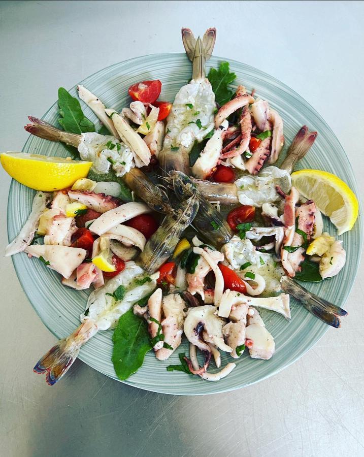 Restorant Hotel Xheni Durrës Zewnętrze zdjęcie